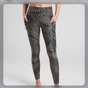 Athleta Salutation Stash Pocket Tights